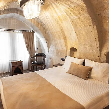 Noah's Ark Cave Hotel 3*