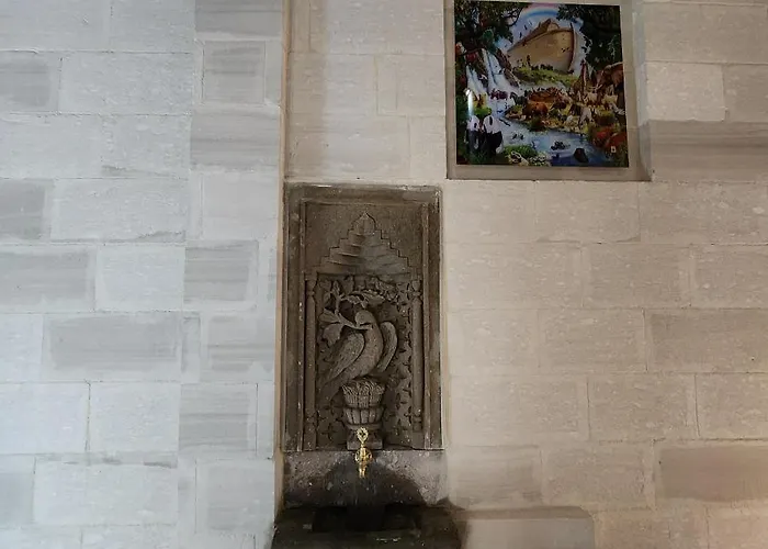 Hotel Noah's Ark Cave 3*