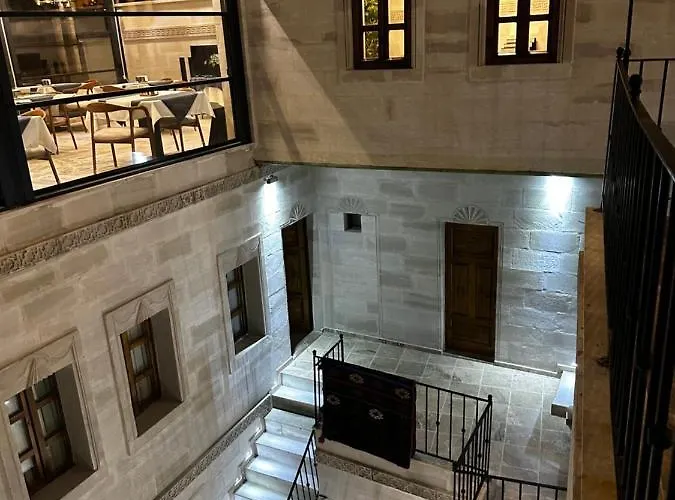 Noah's Ark Cave Hotel 3*