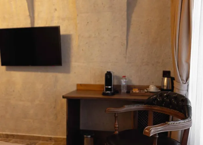 Noah's Ark Cave Hotel 3*