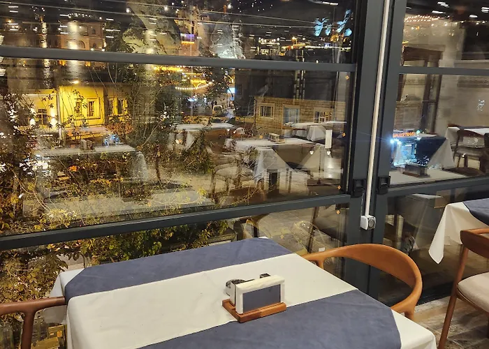 Hotel Noah's Ark Cave